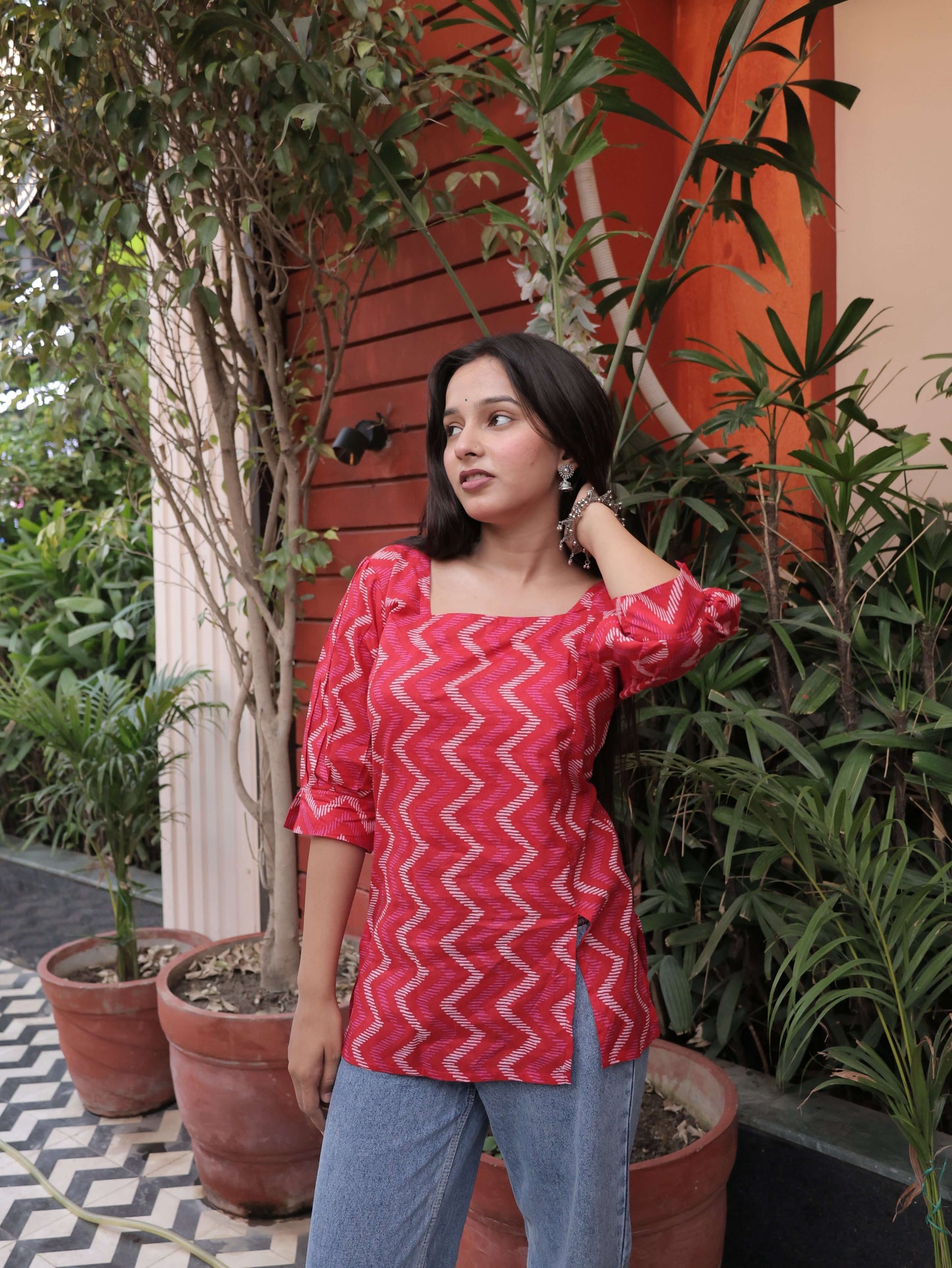 Saryana Tanirika Red Zigzag Cotton Top