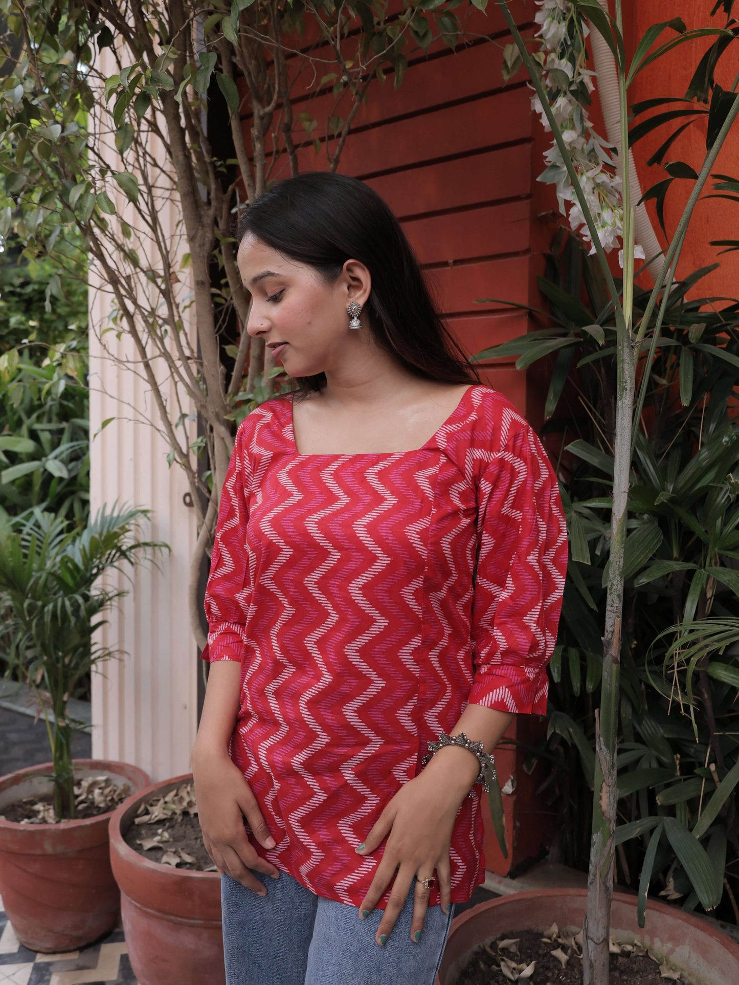 Saryana Tanirika Red Zigzag Cotton Top