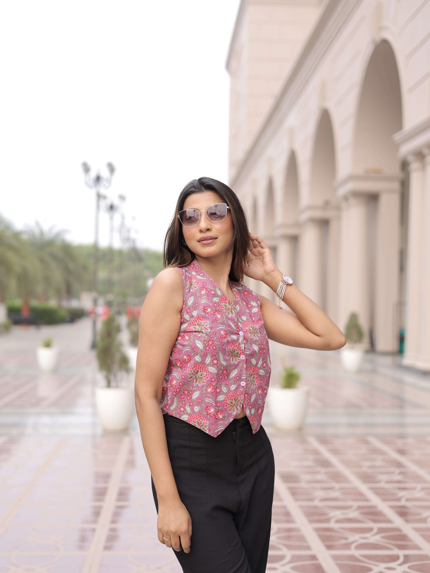 Saryana Vaidehi Floral Sleeveless Cotton Top
