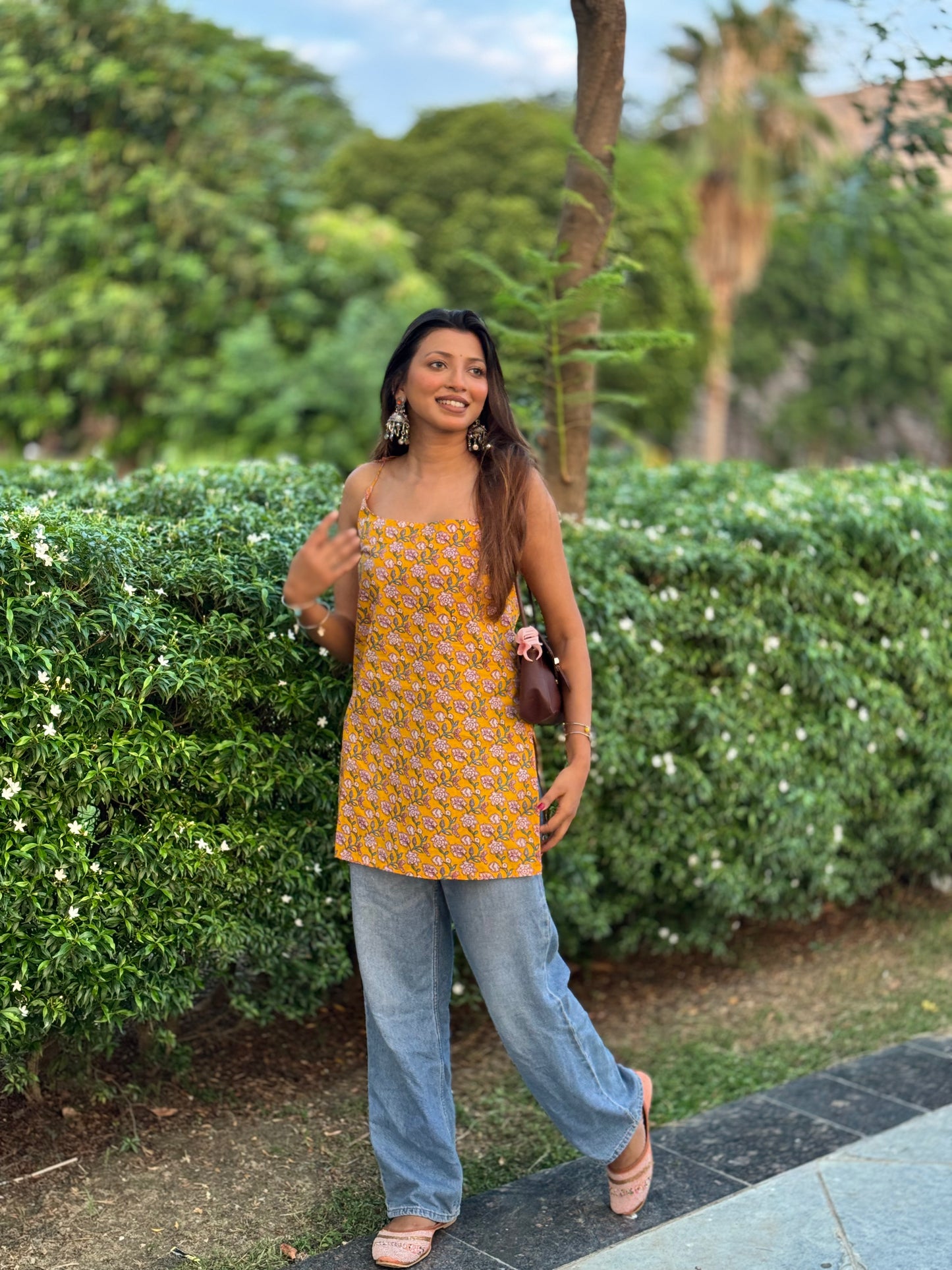 Saryana Kashika Floral Strap Top